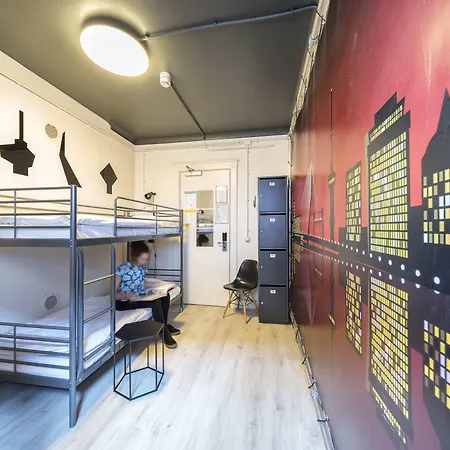Hostel ROOM Rotterdam-3
